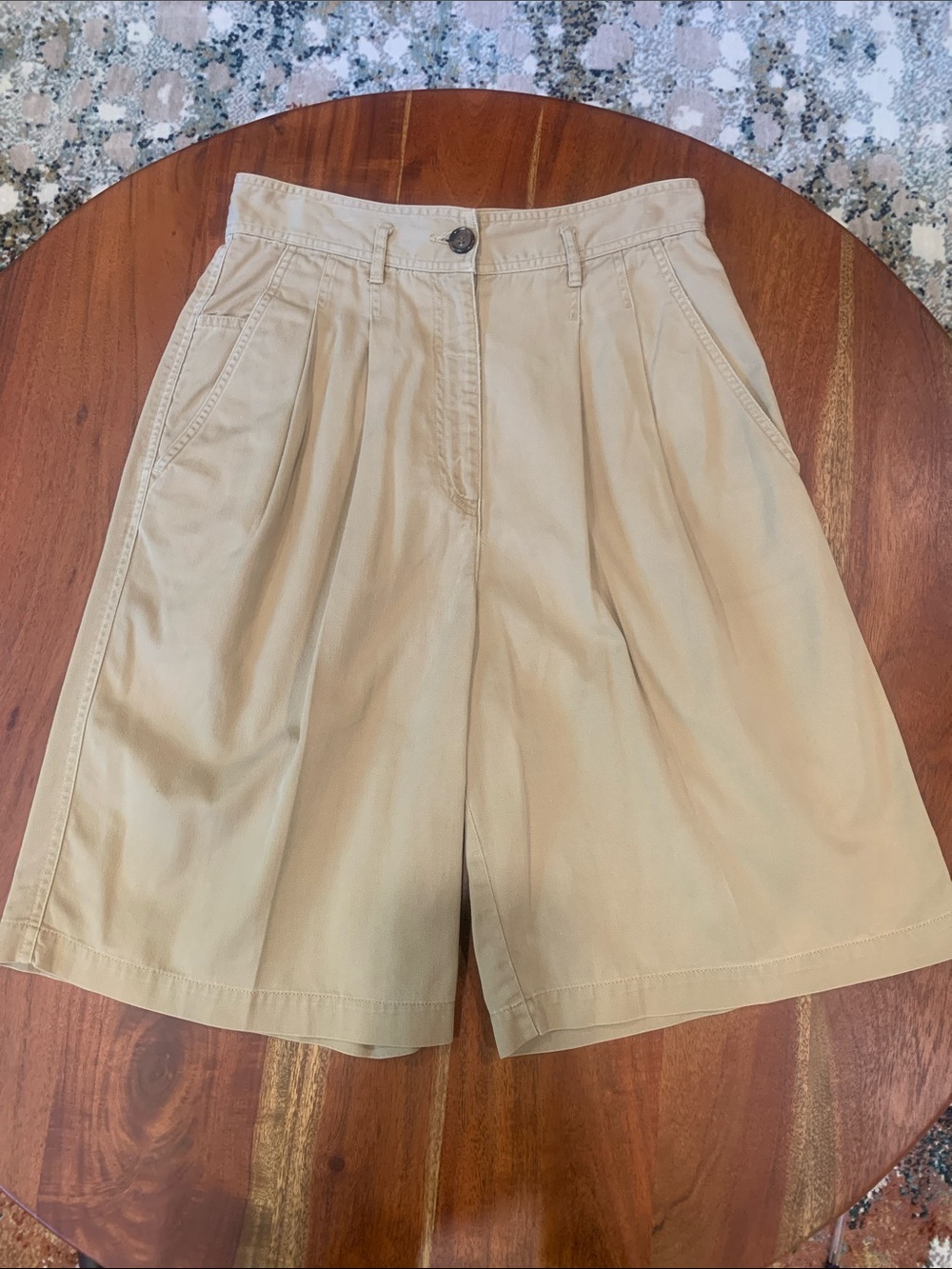 DKNY vintage Pleated High-Rise Khaki Bermuda Shorts